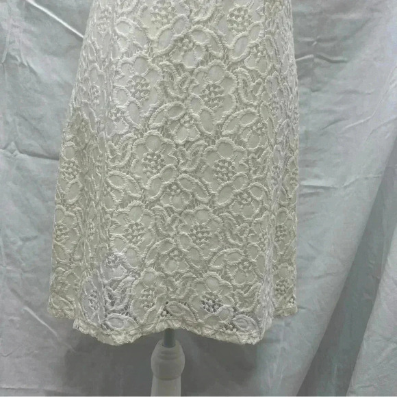 Abercrombie and Fitch cream colored lace halter dress - Picture 4 of 14